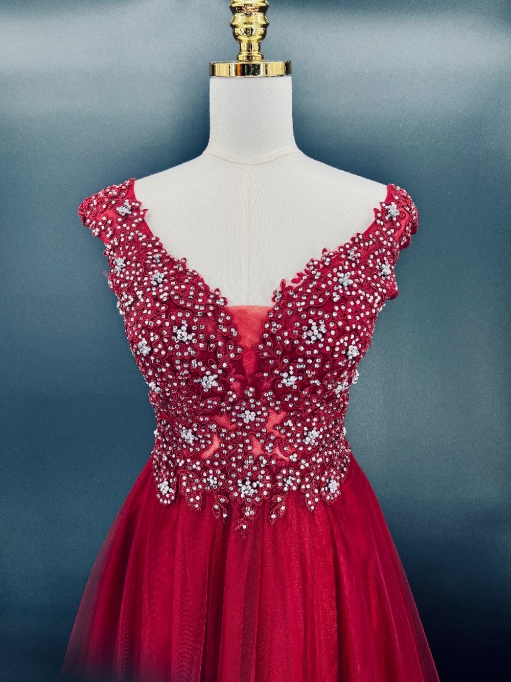Juliet Burgandy Beaded and Tulle Gown, NWT, Size (XS)